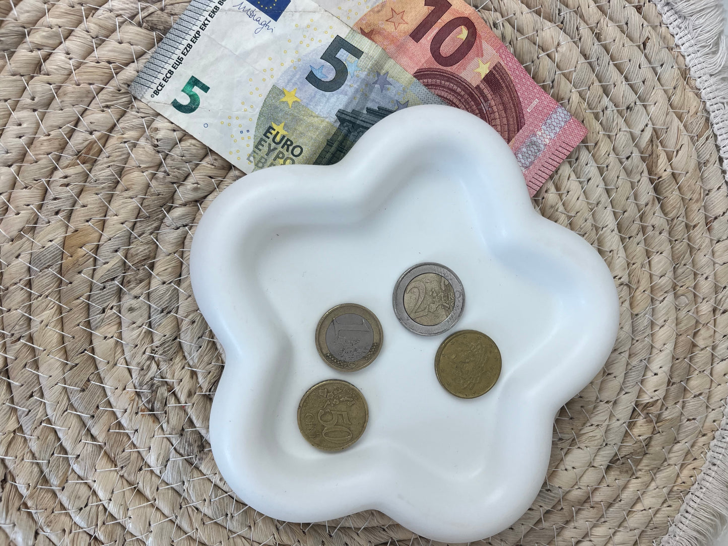 Geld schaaltje bloem