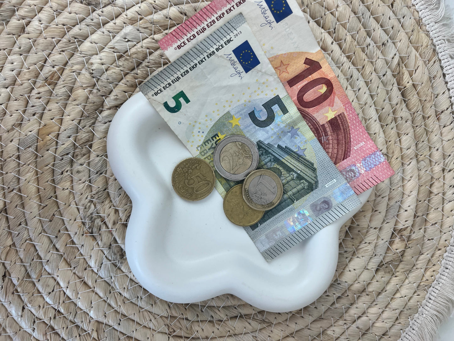 Geld schaaltje bloem