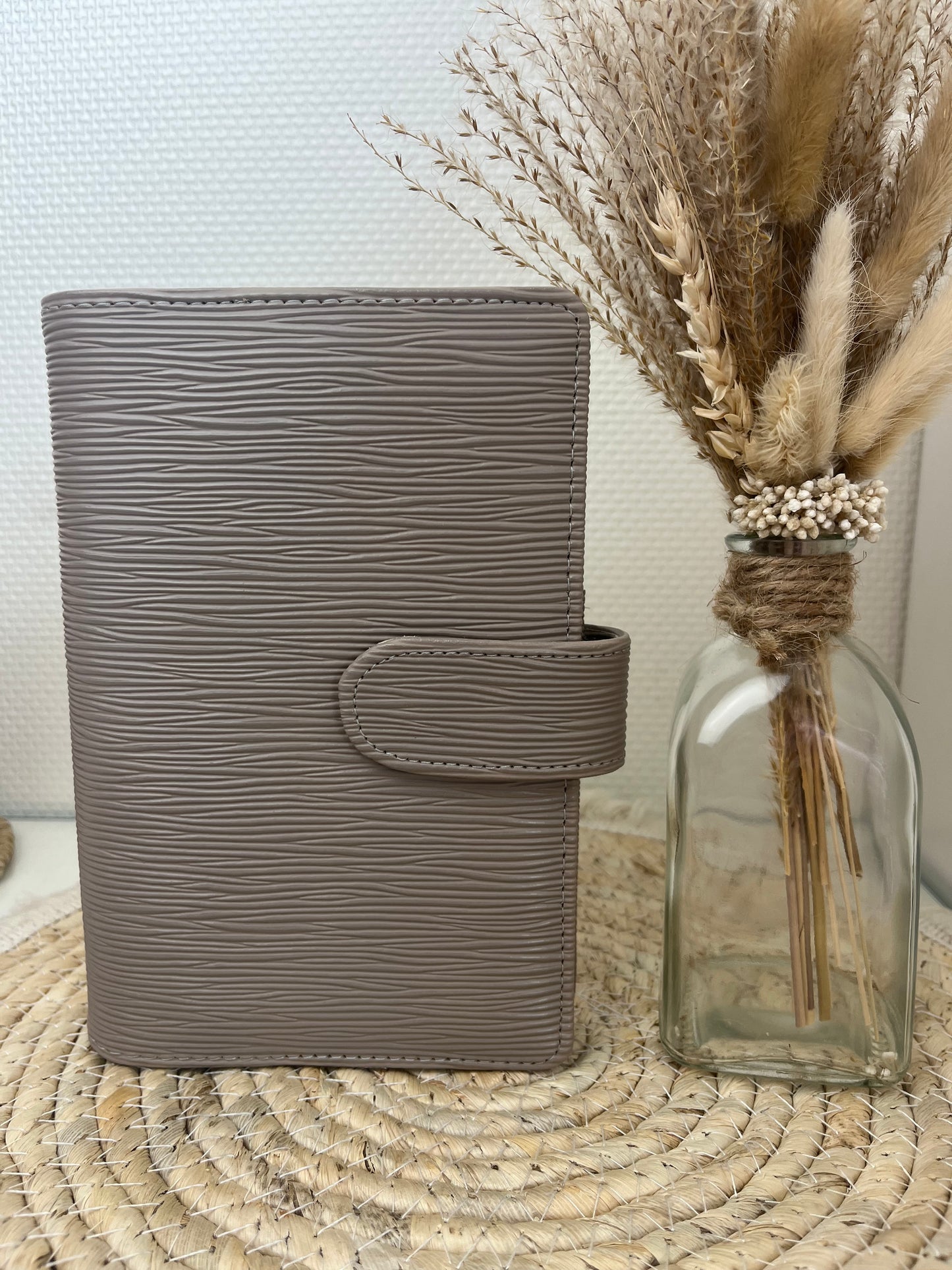 Saffiano binder a6 taupe