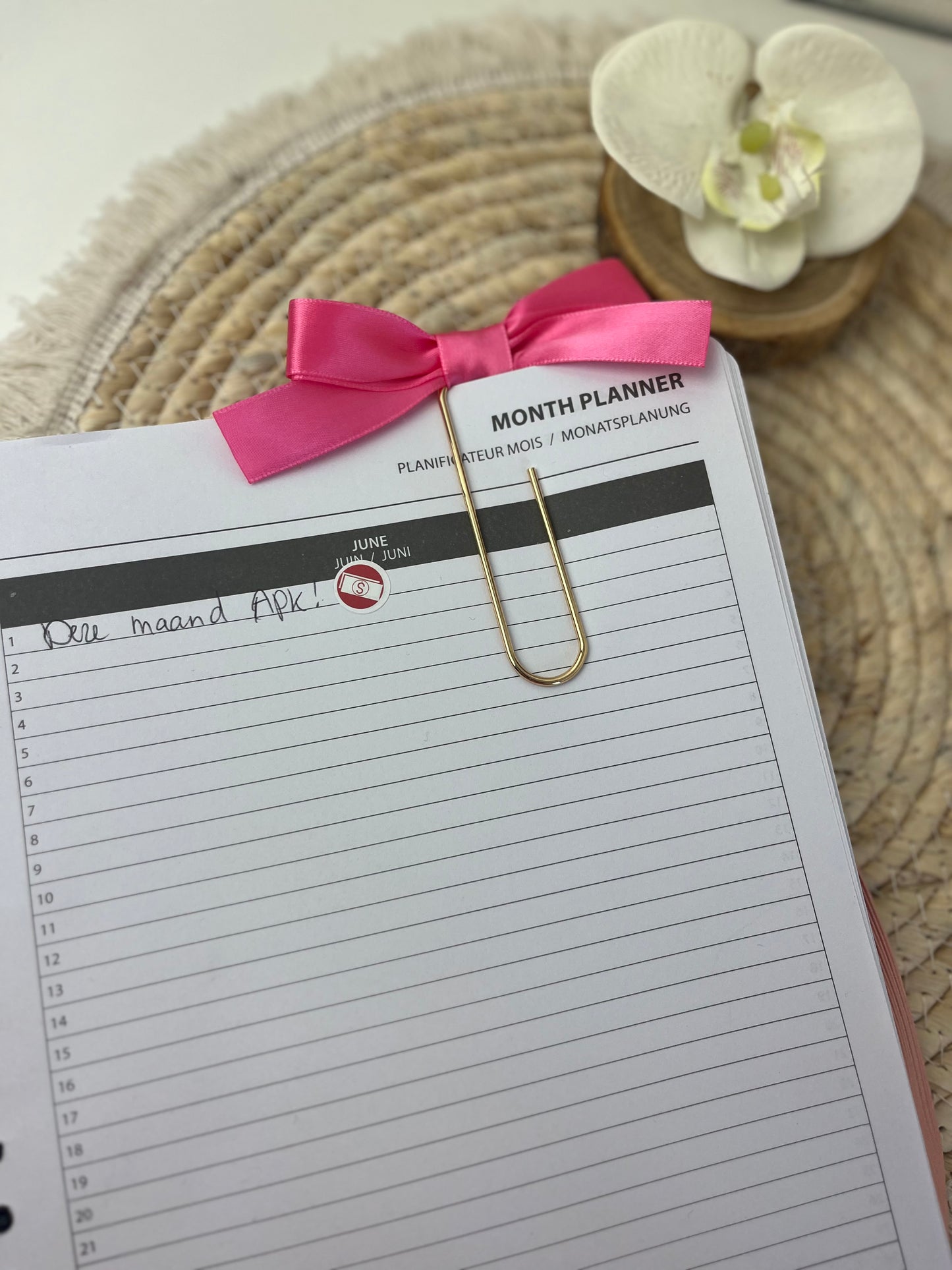 Binder Bow