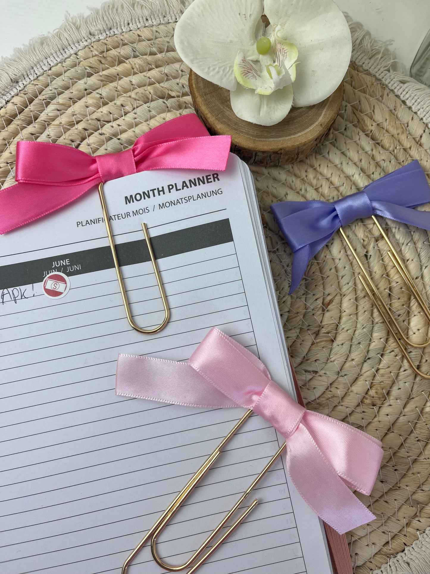 Binder Bow