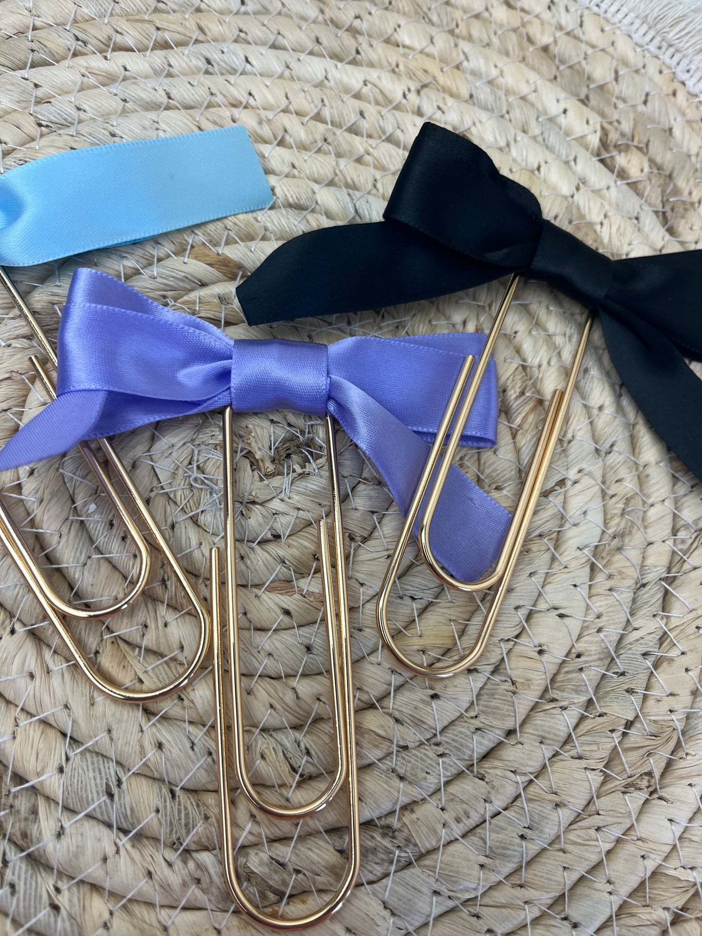 Binder Bow