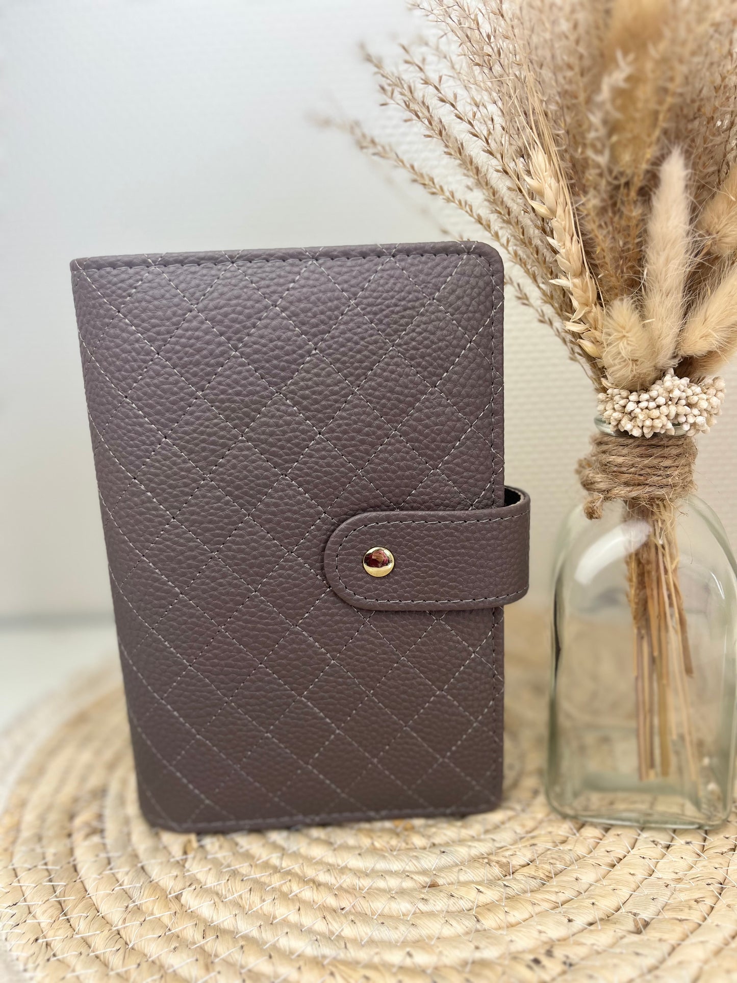 Luxe pebble binder brown