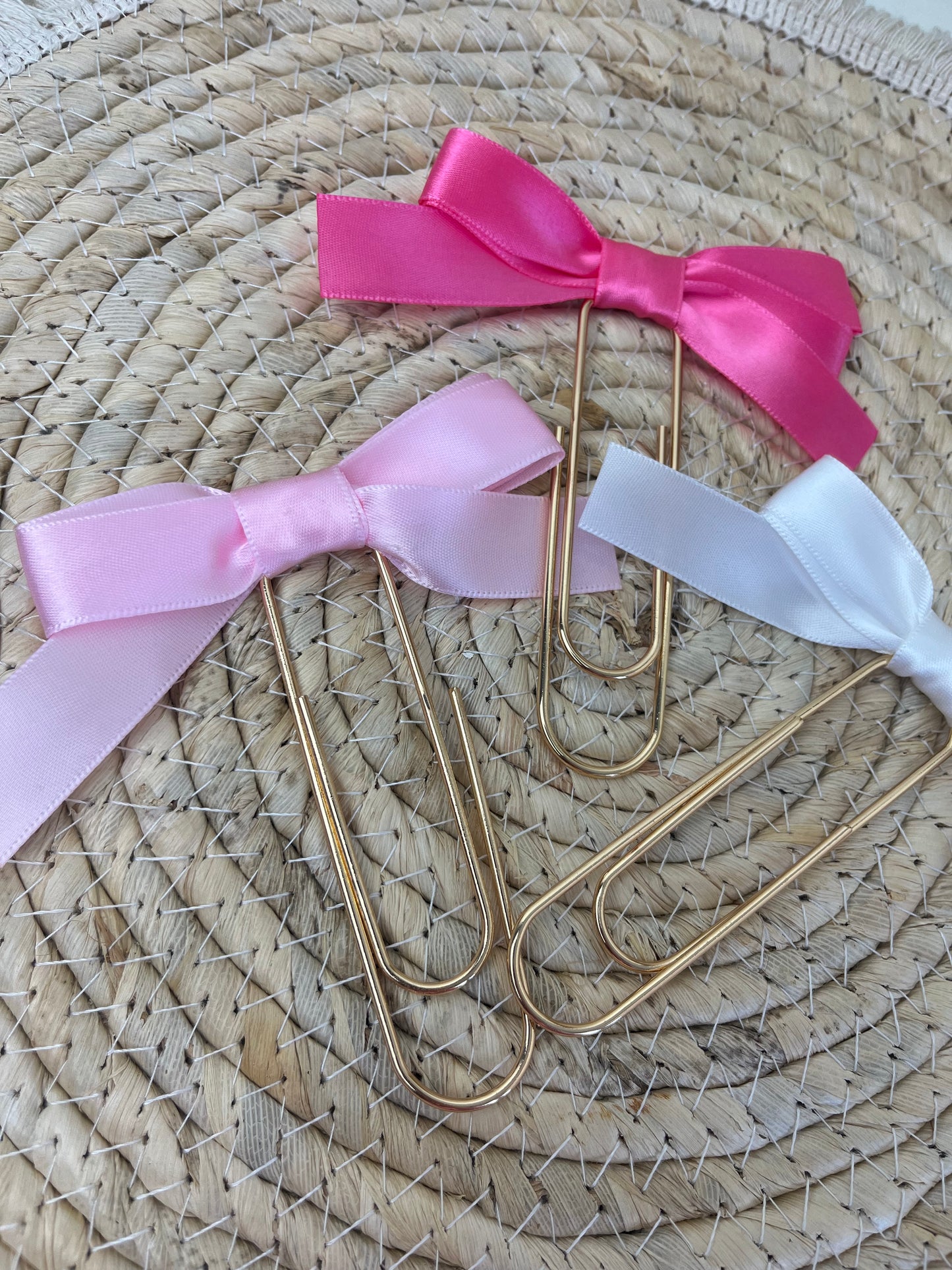 Binder Bow