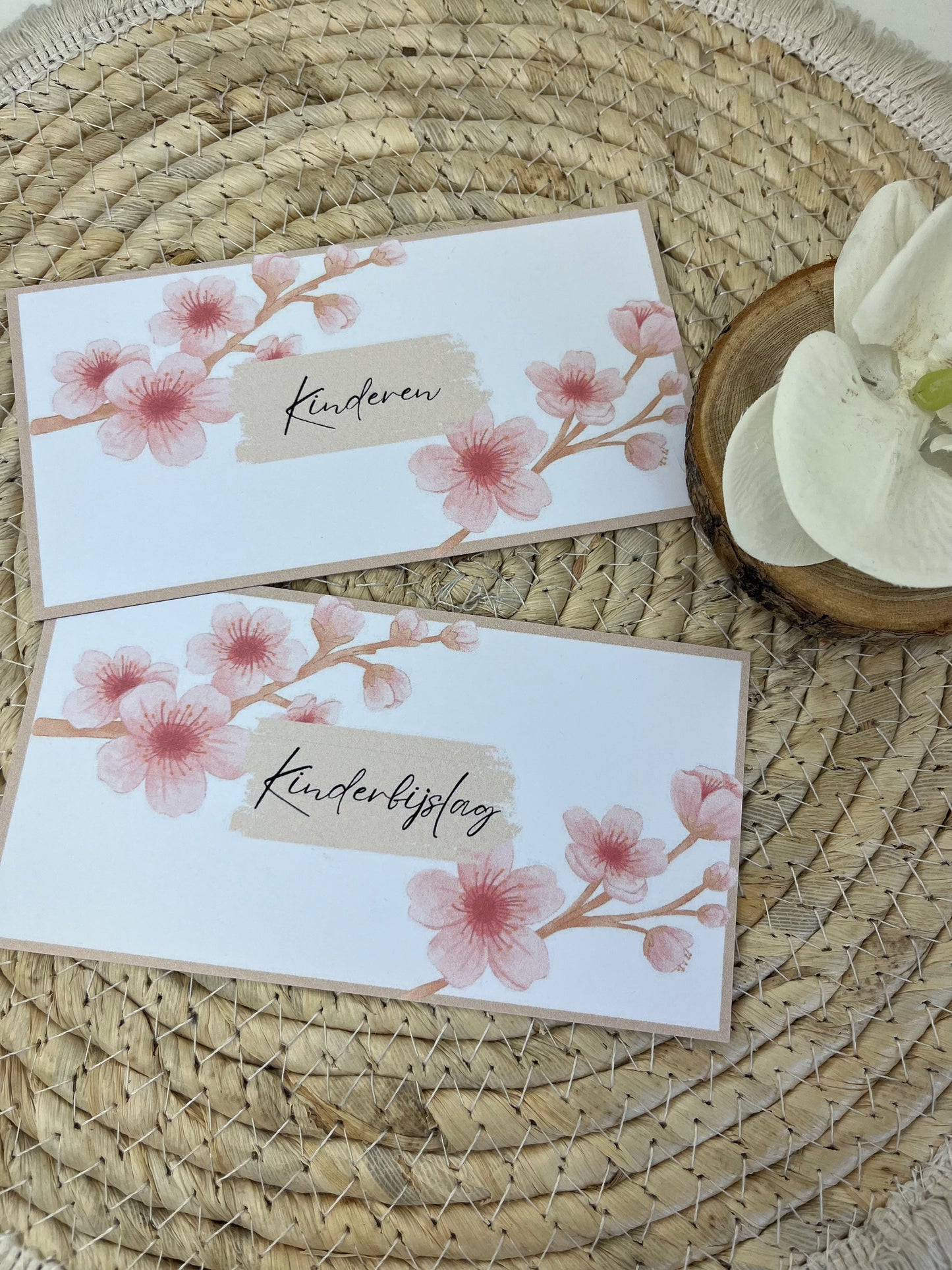 Nieuwe dashboard teksten bloemen beige roze