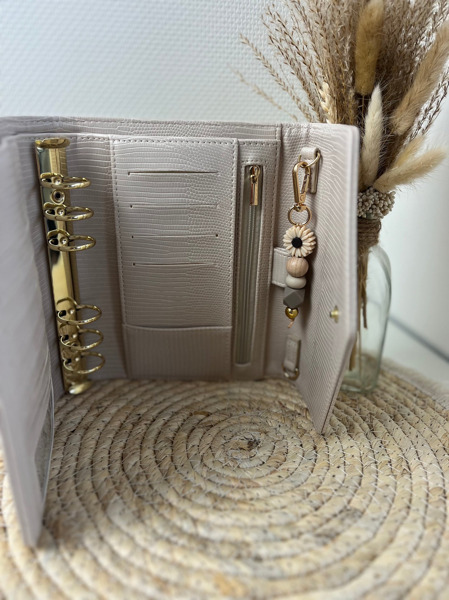 Luxe Lizzard binder beige
