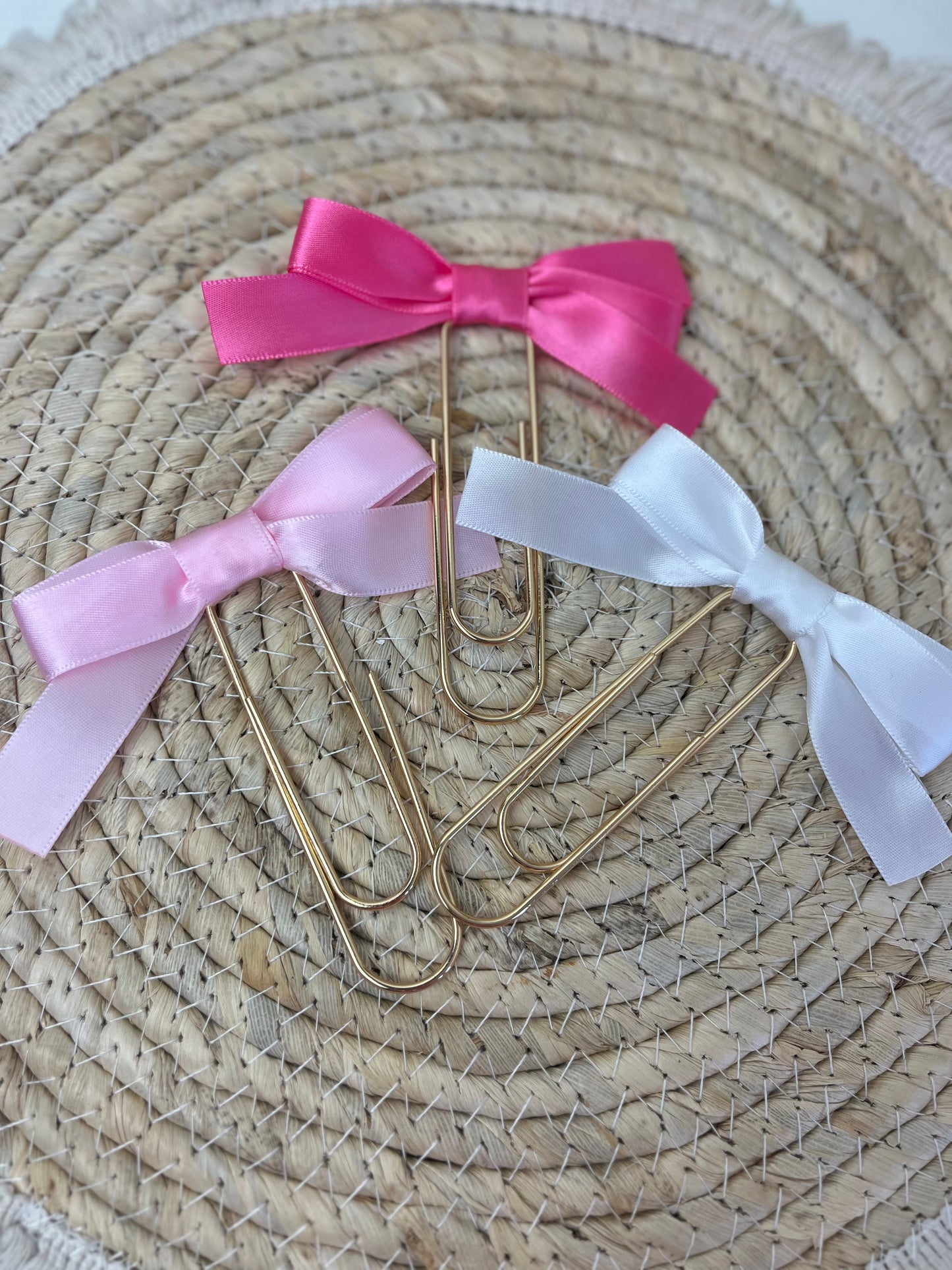 Binder Bow
