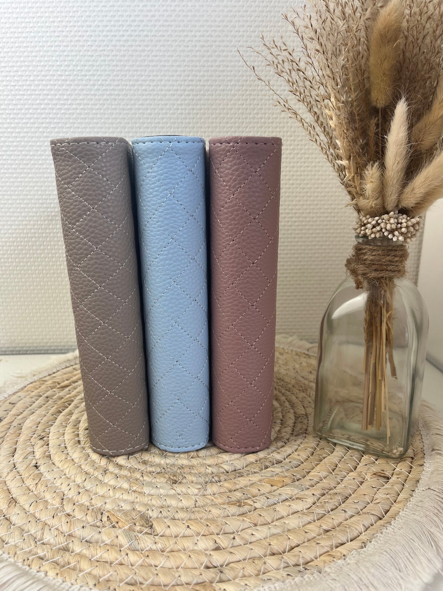 Luxe envelop binder pebble Maeve