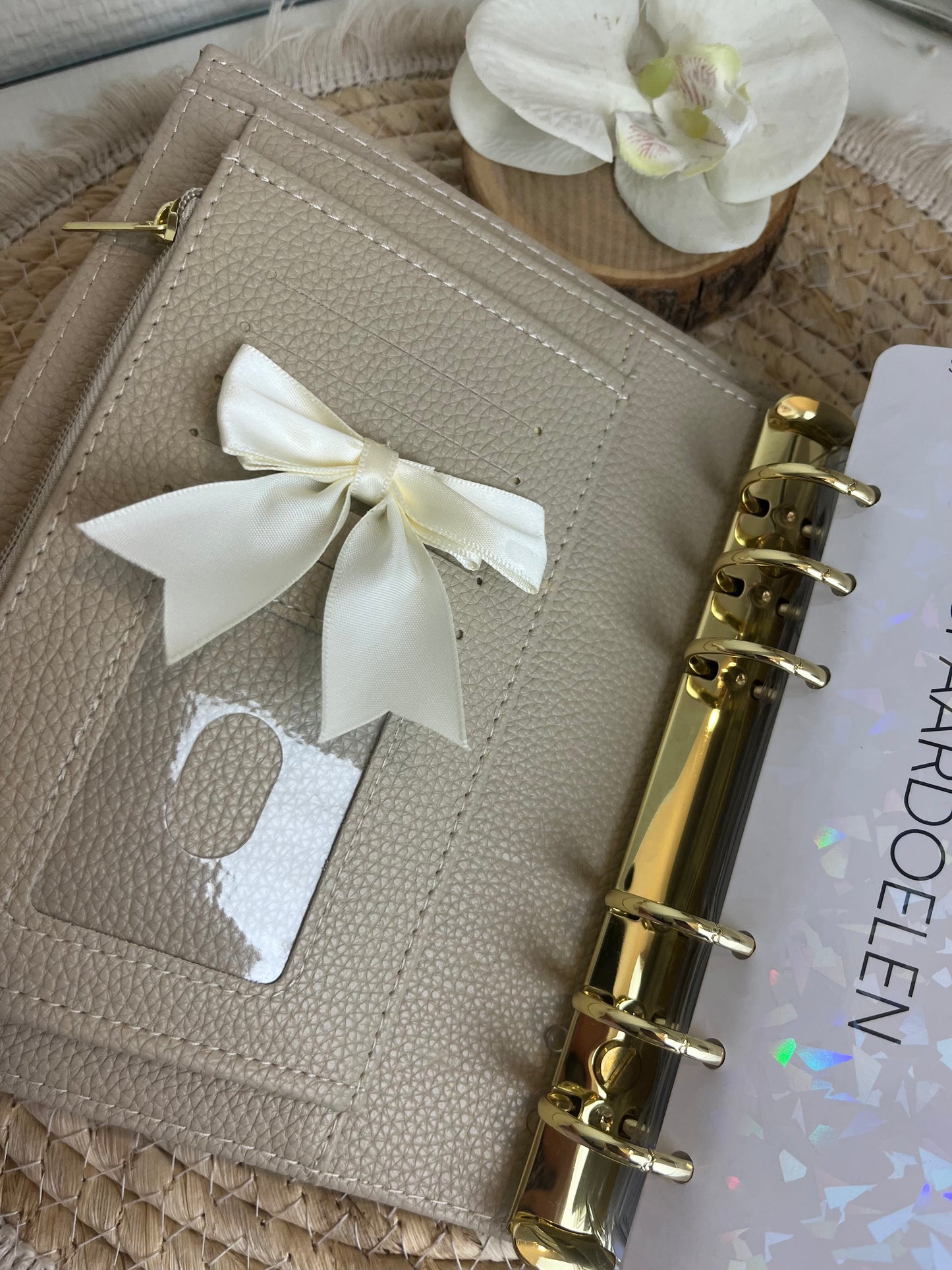Binder bow