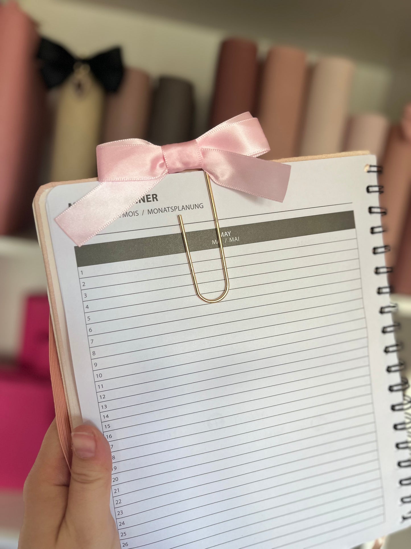 Binder Bow