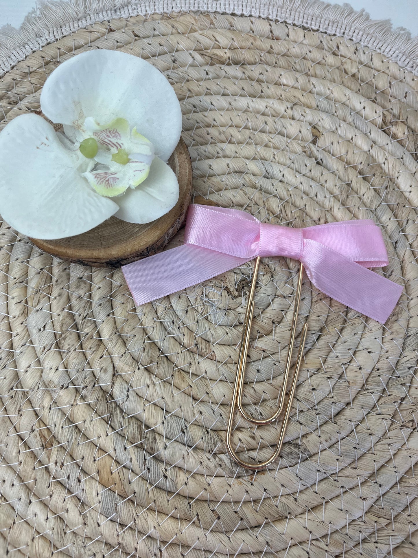 Binder Bow