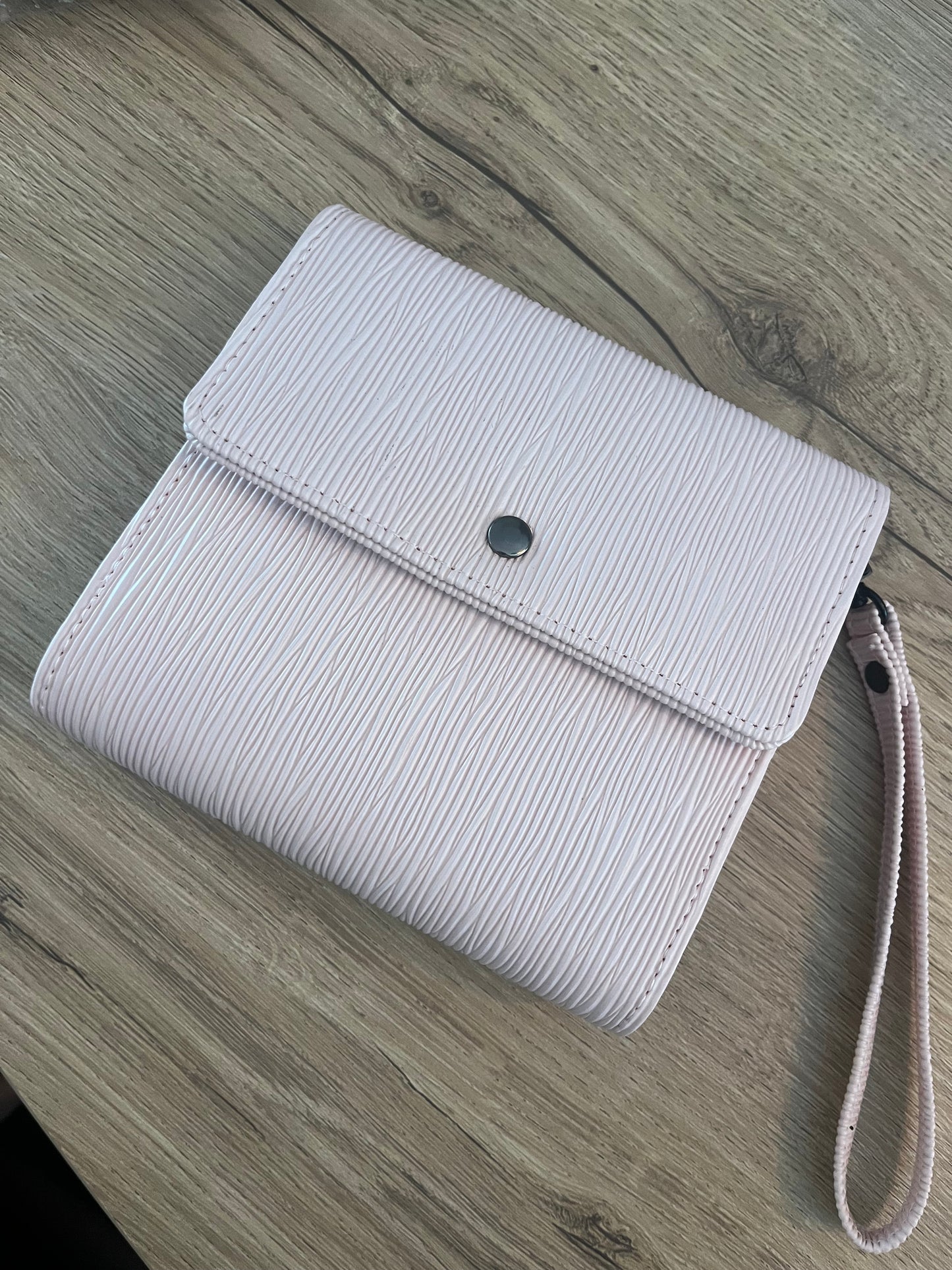 Pre order A7 portemonnee binder zwarte details
