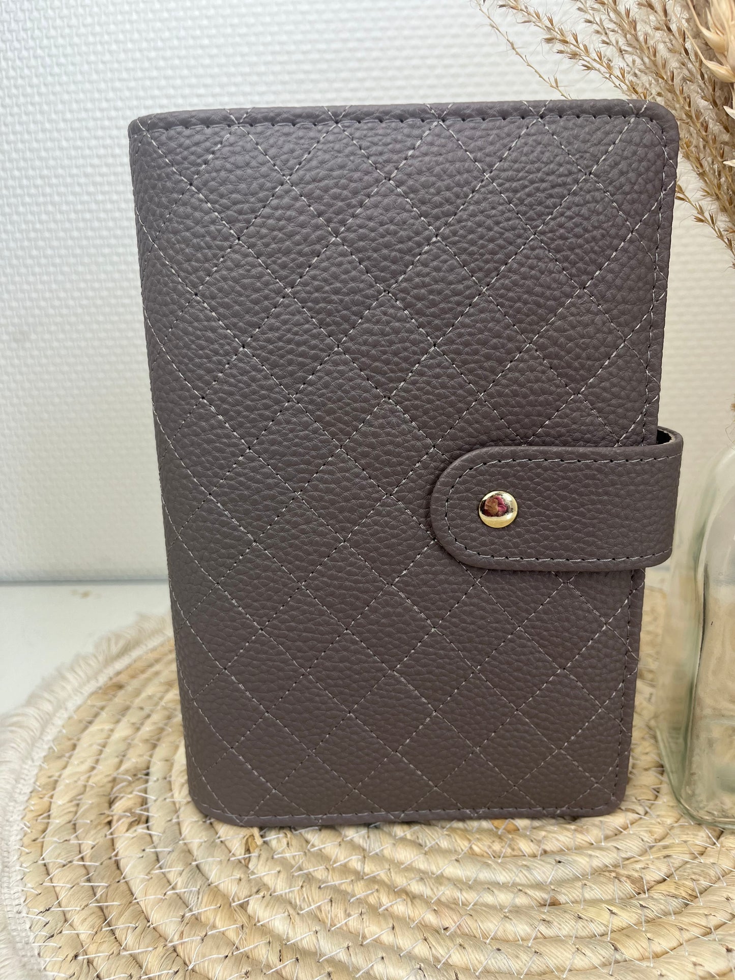 Luxe pebble binder brown