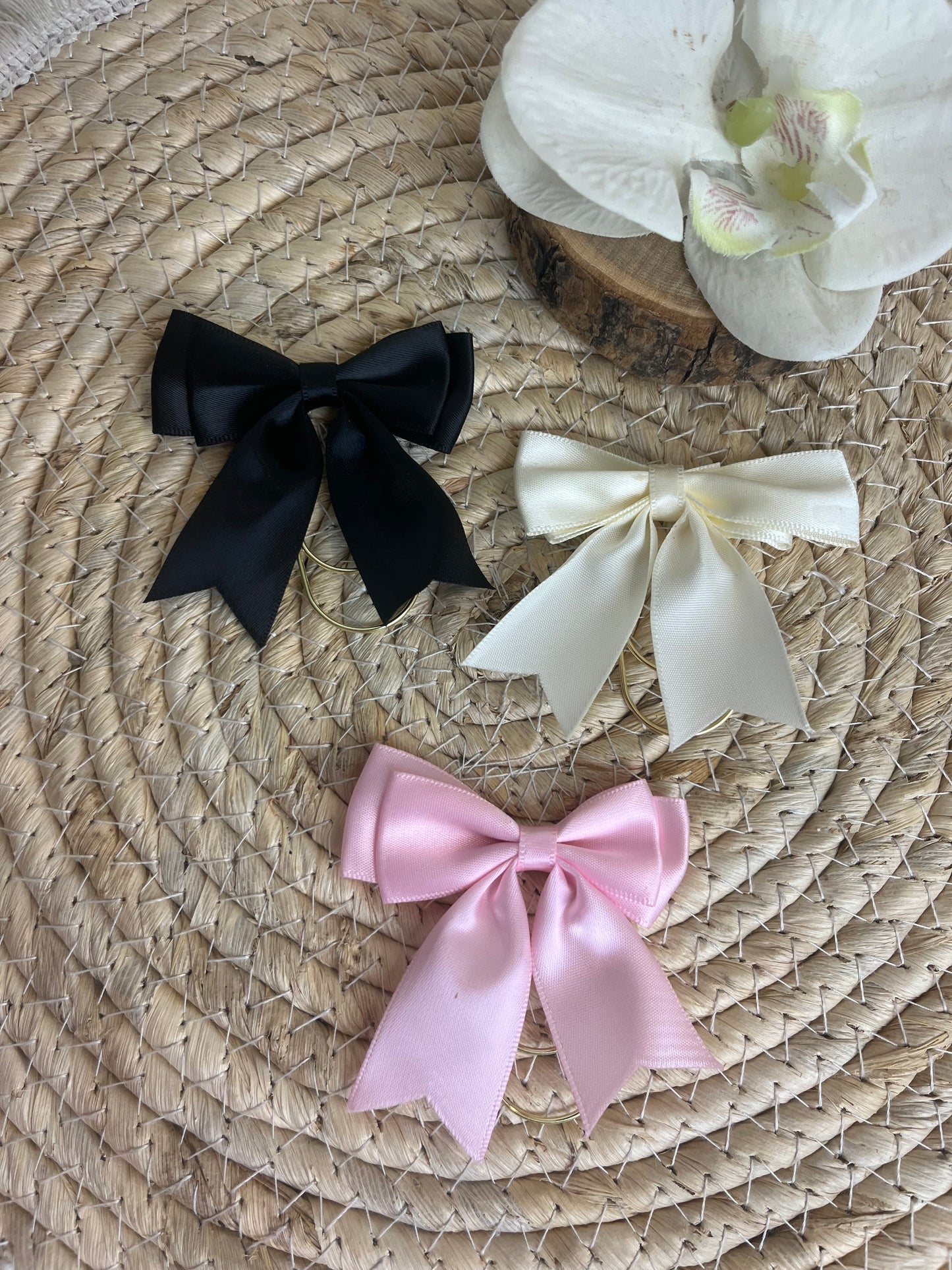 Binder bow
