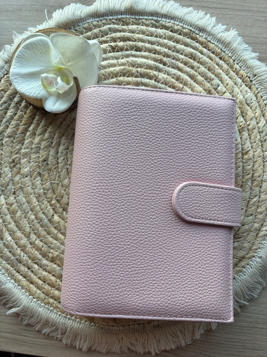 A6 binder dubbele drukknoop zacht roze