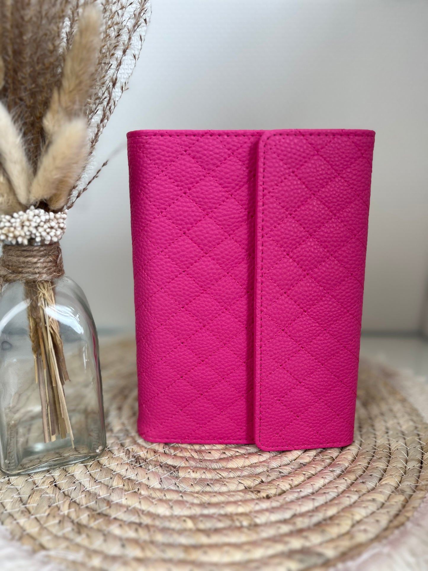 Luxe binder pebble hotpink