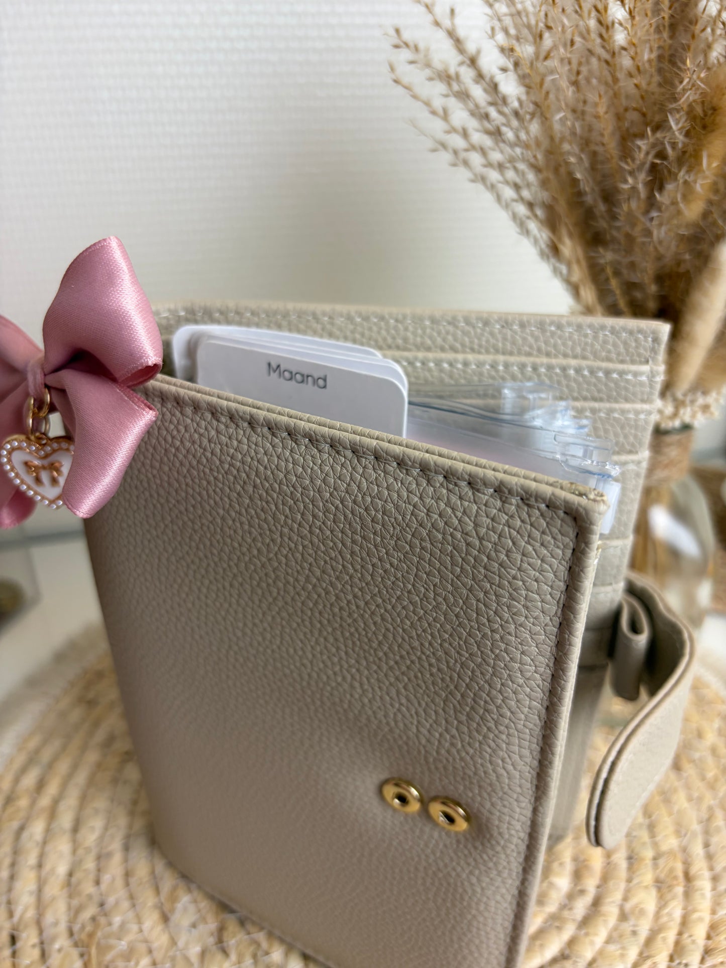 A6 binder dubbele drukknoop beige