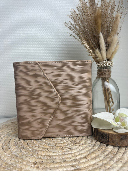 A7 envelop binder camel