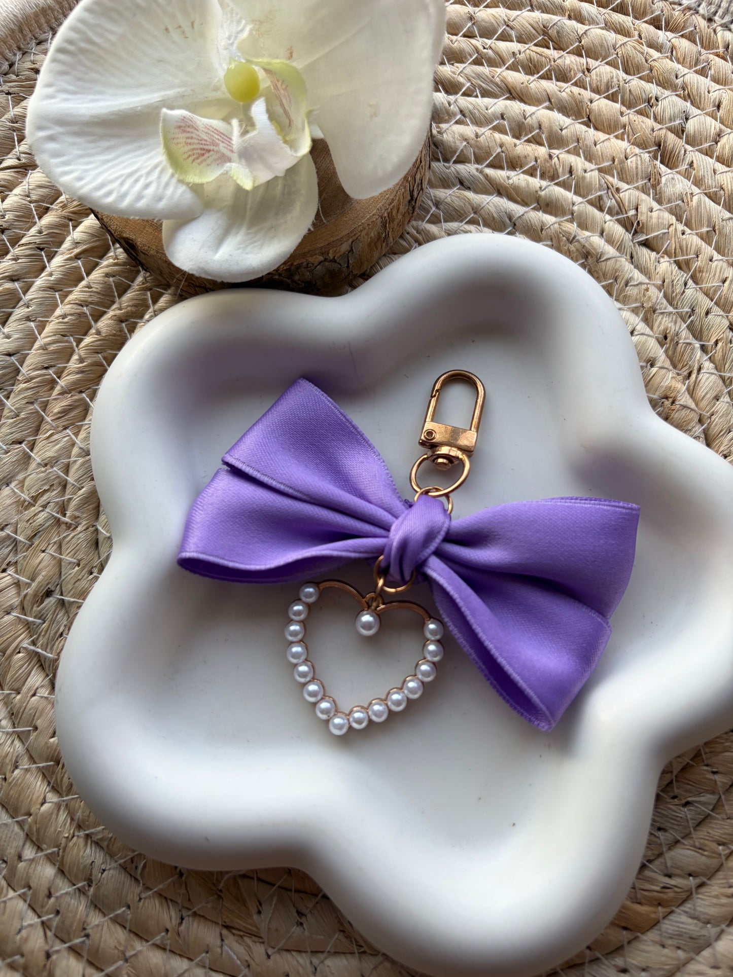 Strik hanger met parel hart lila