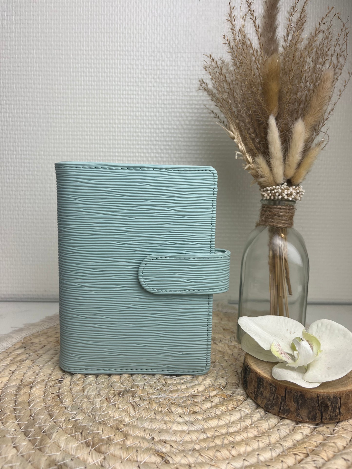 A7 binder perfect mint