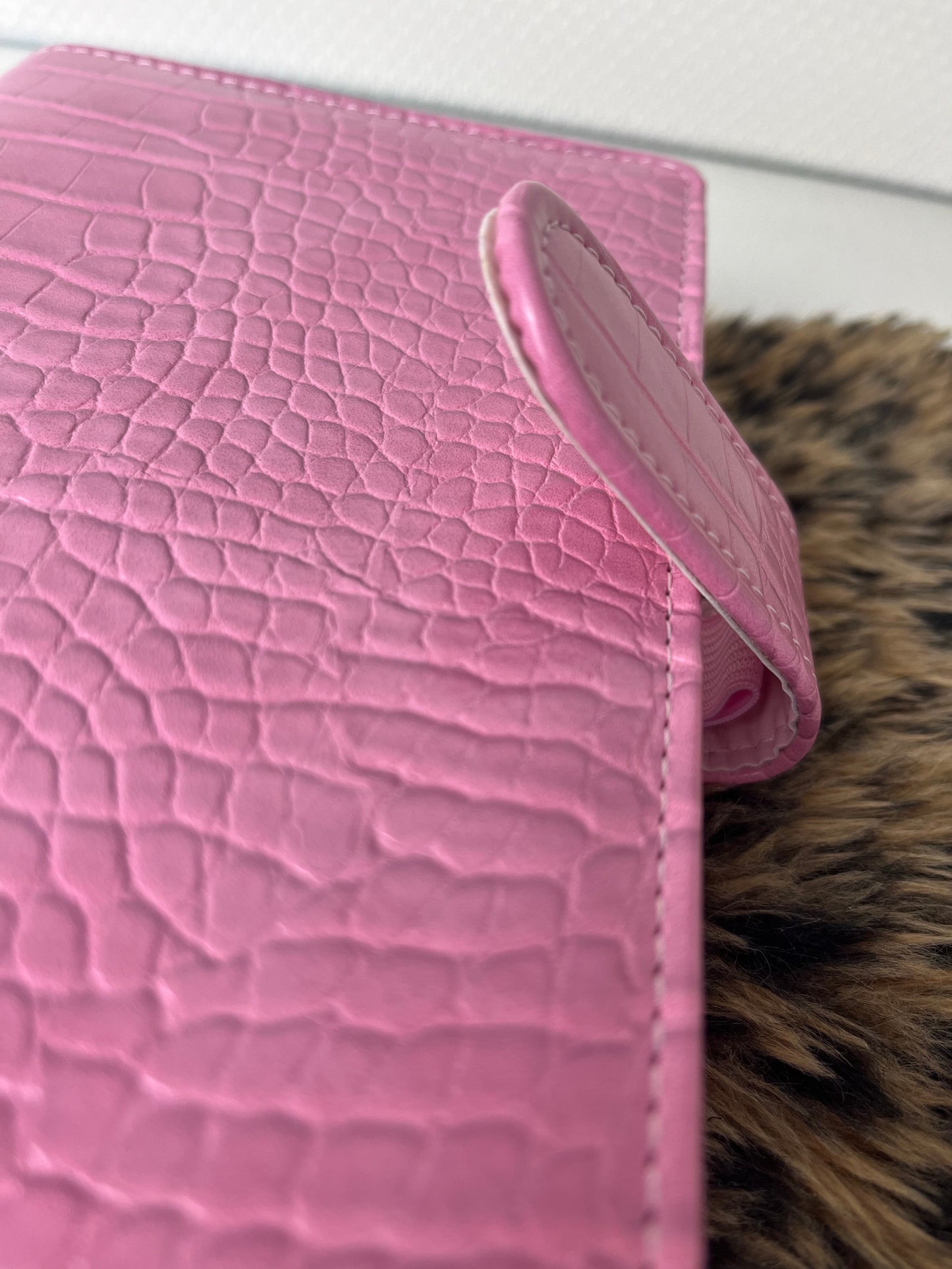 Binder croco roze