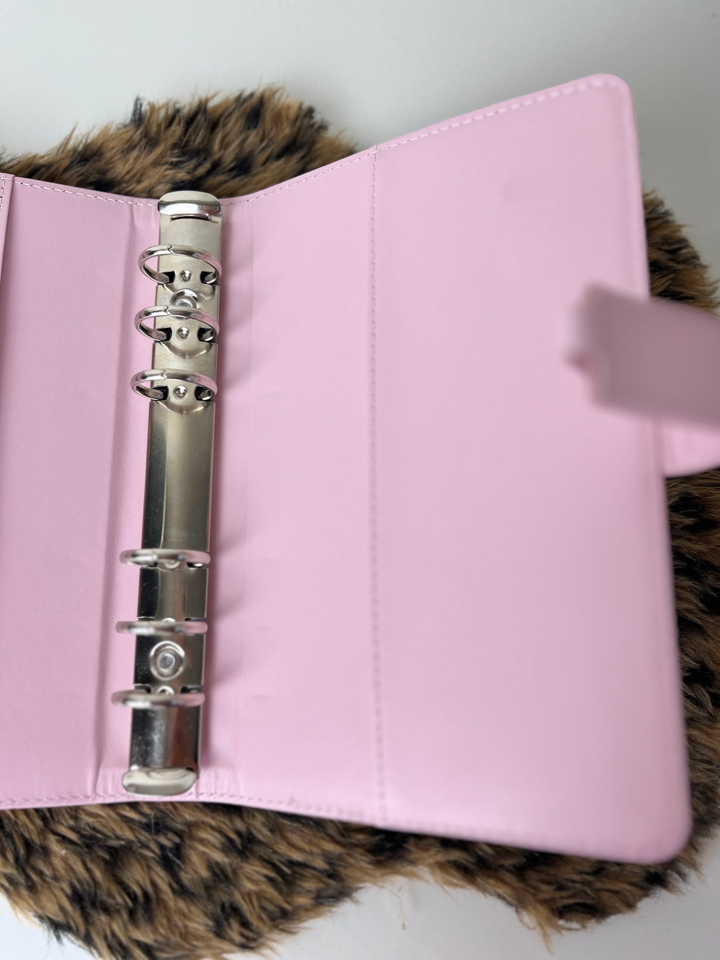 Binder slot roze