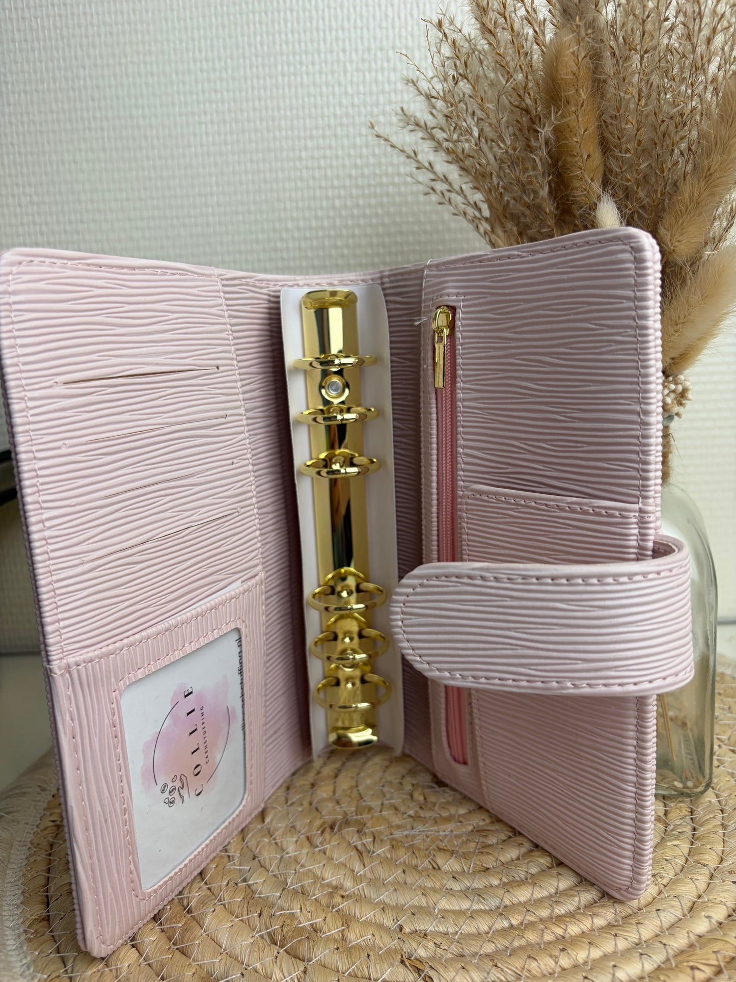 Saffiano binder a6 licht roze