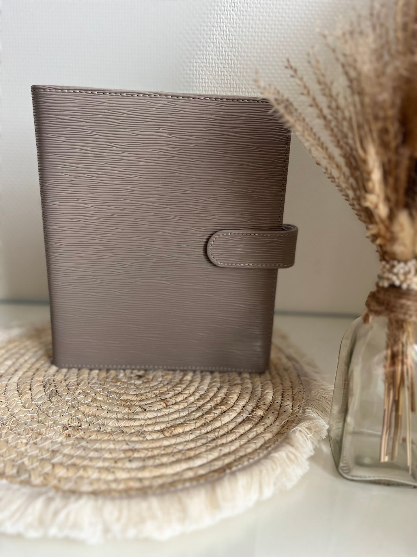 Luxe A5 binder taupe