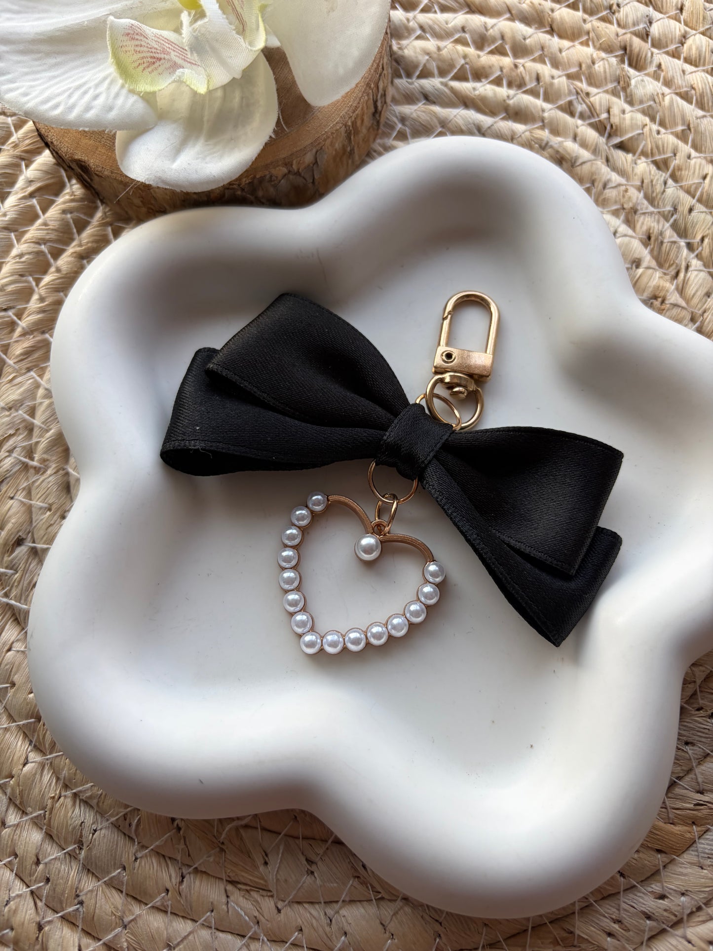 Strik hanger met parel hart zwart