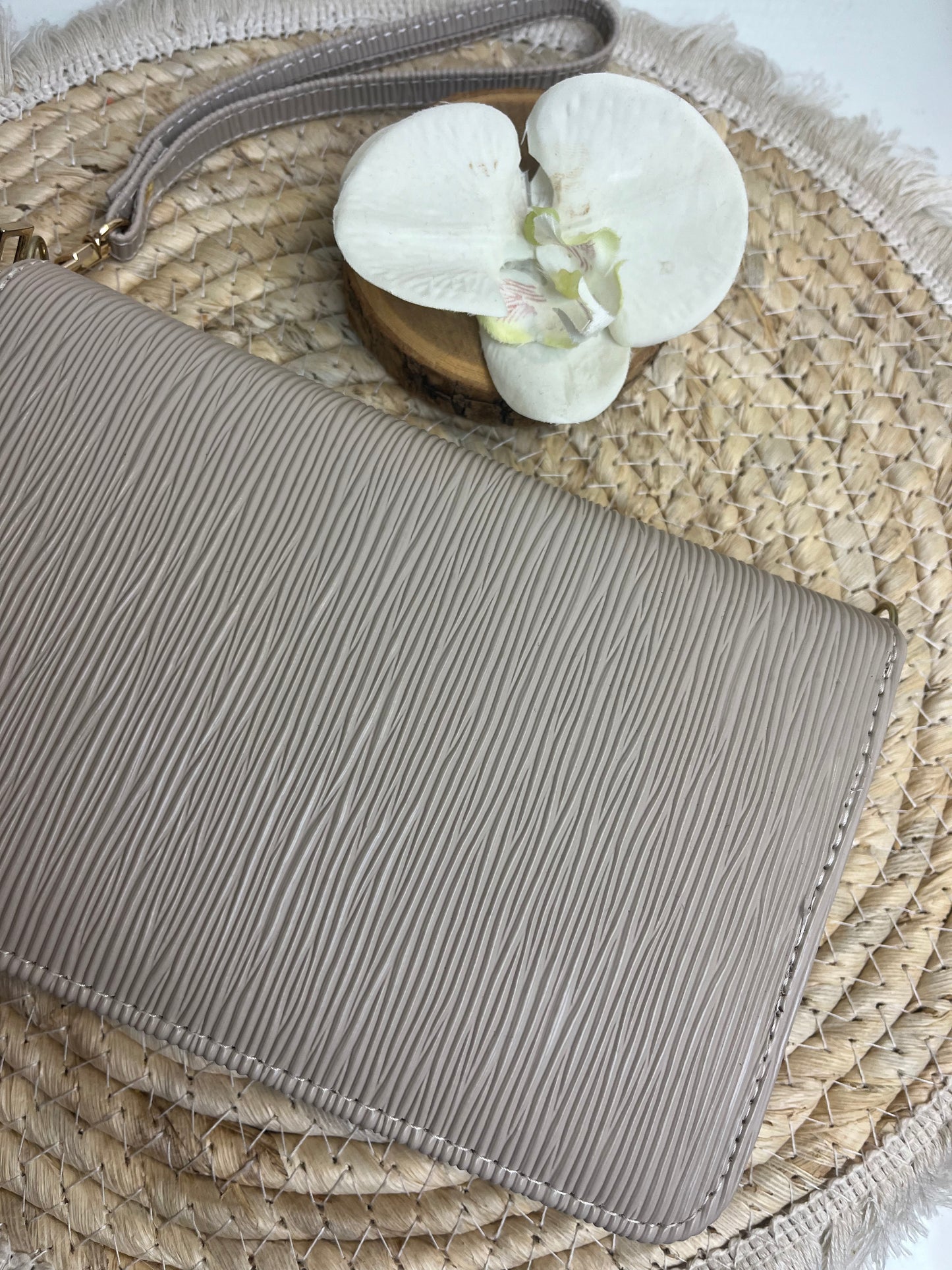 A6 portemonnee binder beige