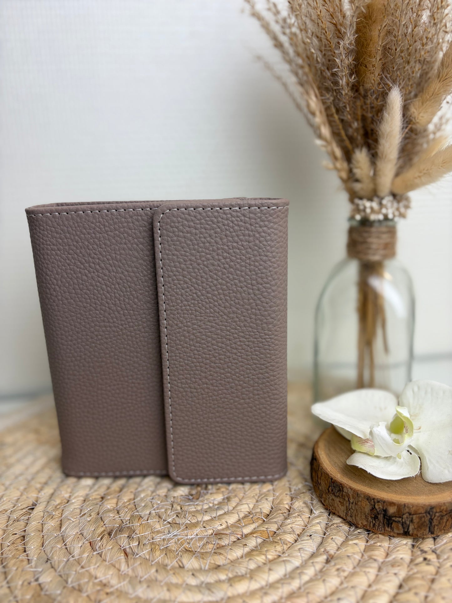 A7 binder classic taupe