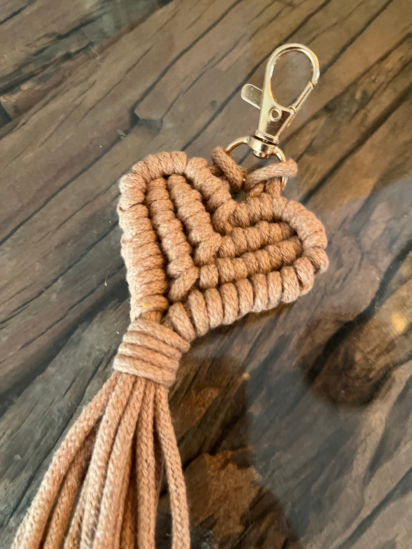 Sleutelhanger macramé hart